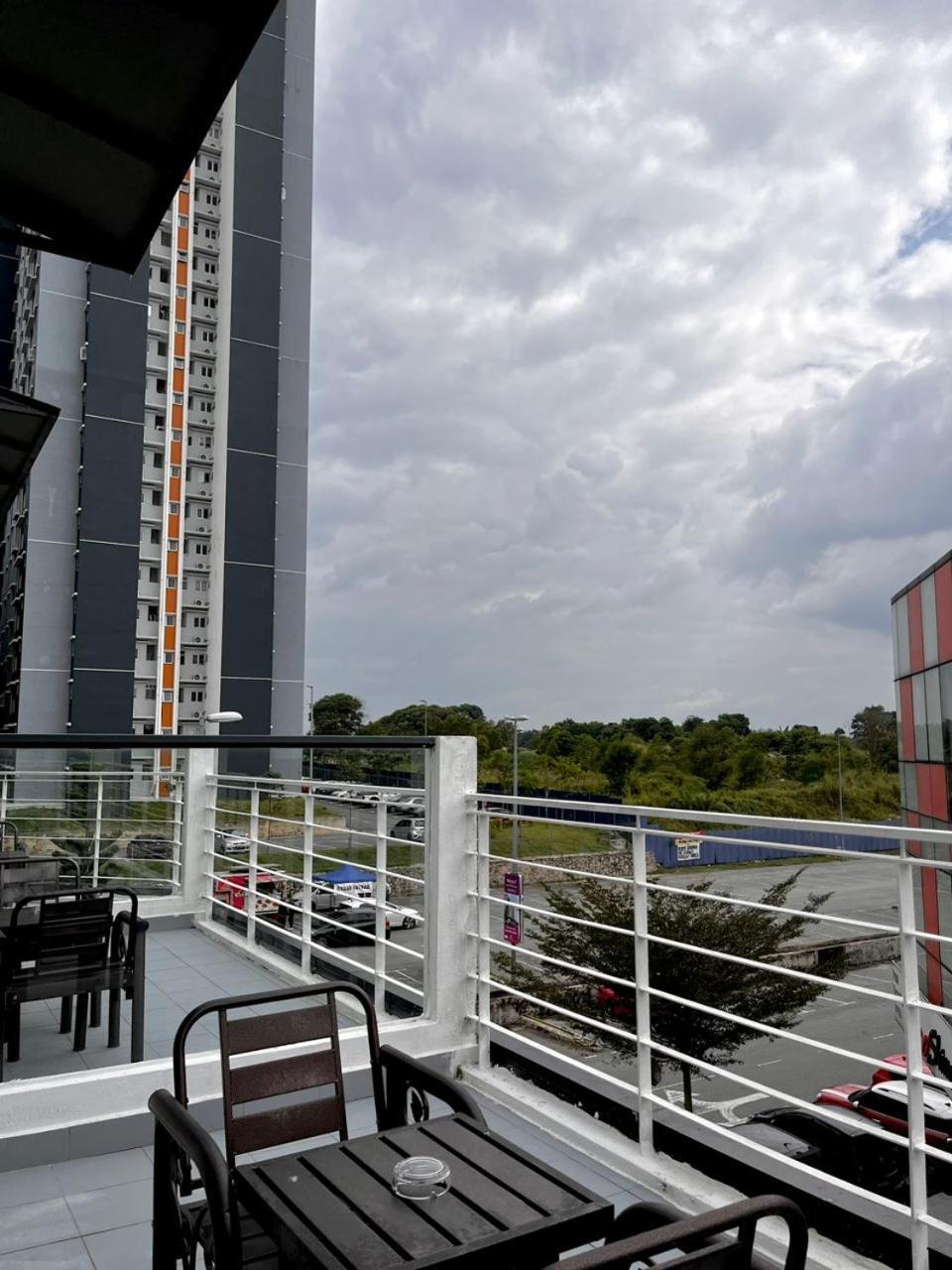 S8 Boutique Hotel Near Klia 1 & Klia 2 세팡 외부 사진