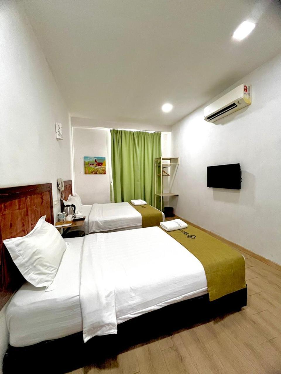 S8 Boutique Hotel Near Klia 1 & Klia 2 세팡 외부 사진