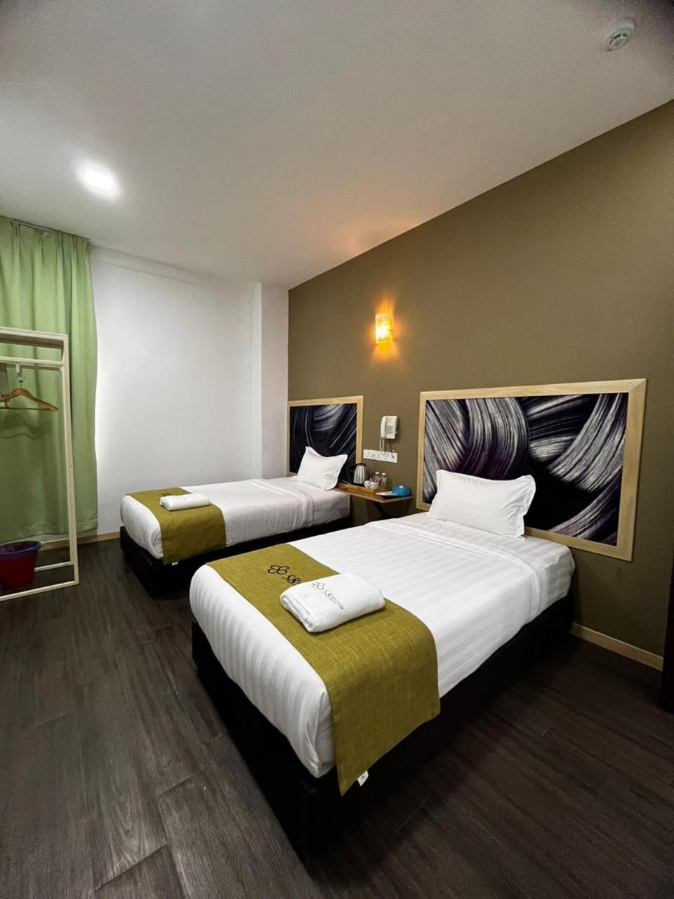 S8 Boutique Hotel Near Klia 1 & Klia 2 세팡 외부 사진