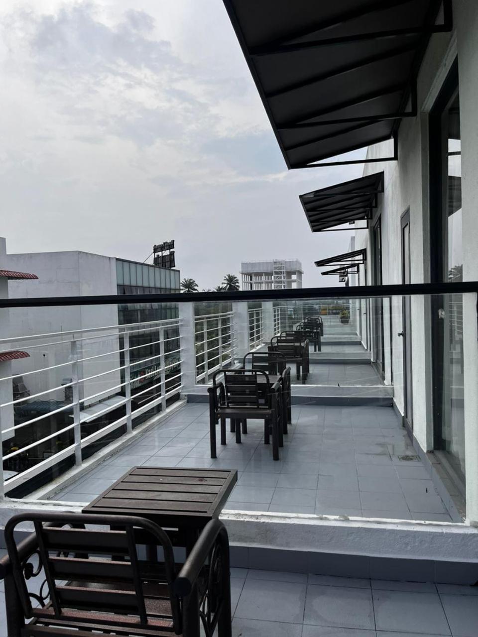 S8 Boutique Hotel Near Klia 1 & Klia 2 세팡 외부 사진