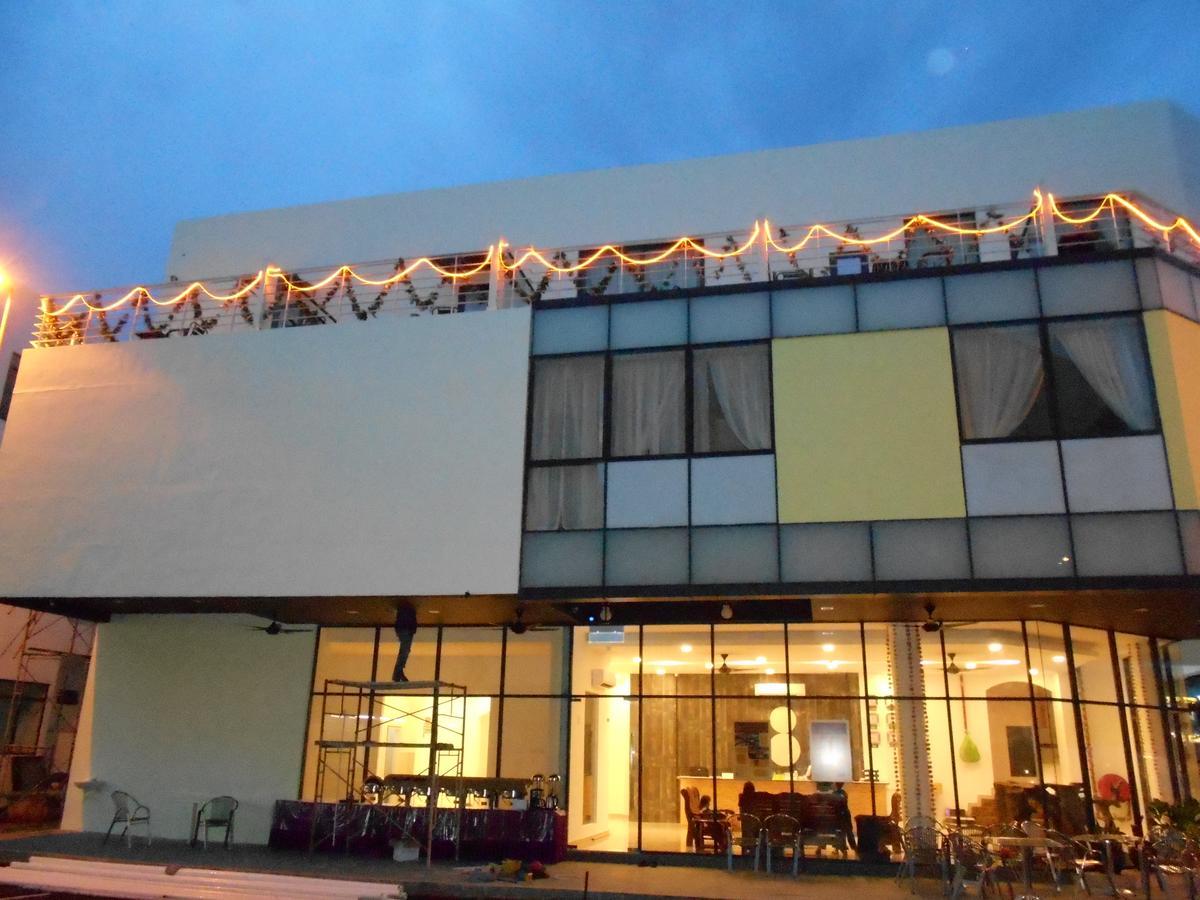 S8 Boutique Hotel Near Klia 1 & Klia 2 세팡 외부 사진